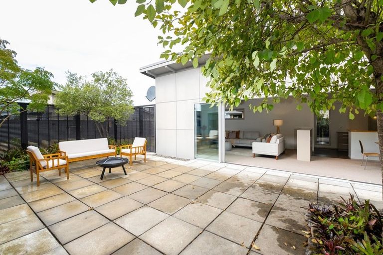 Photo of property in 6 Orotu Drive, Poraiti, Napier, 4112