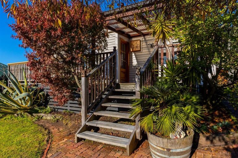 Photo of property in 65 Hampden Street, Picton, 7220