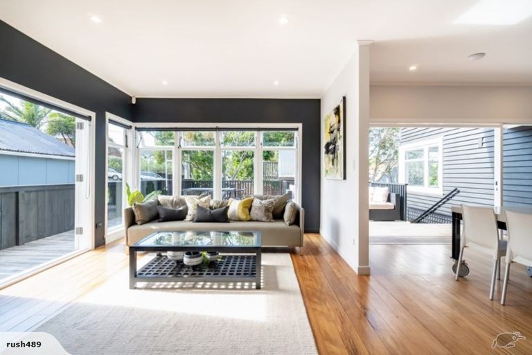 Photo of property in 2/19 Harley Road, Takapuna, Auckland, 0622