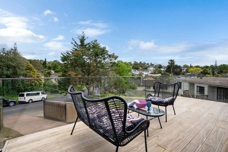 Photo of property in 10 Eagleson Street, Northcross, Auckland, 0632