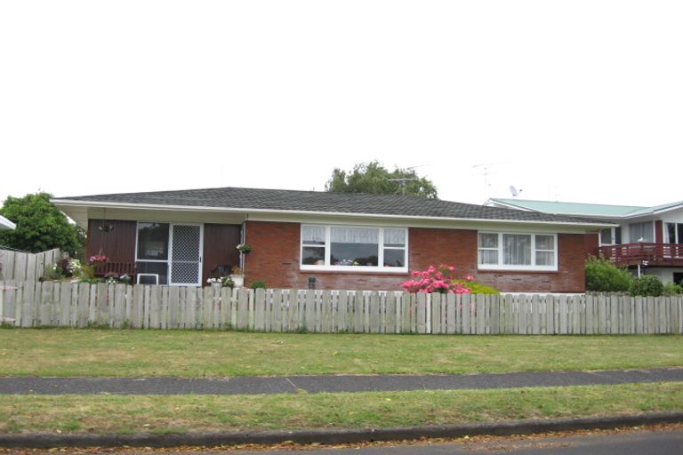 Photo of property in 10 Hogan Street, Pukekohe, 2120