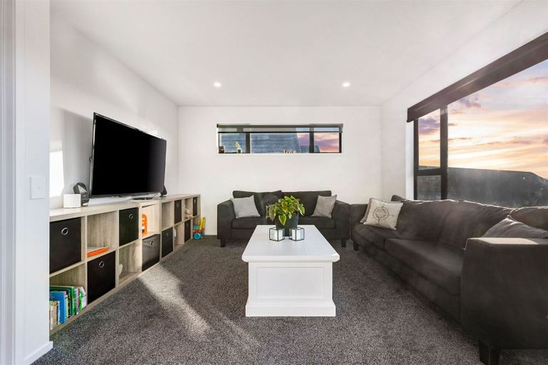 Photo of property in 1 Jeroboam Loop, Kumeu, 0810