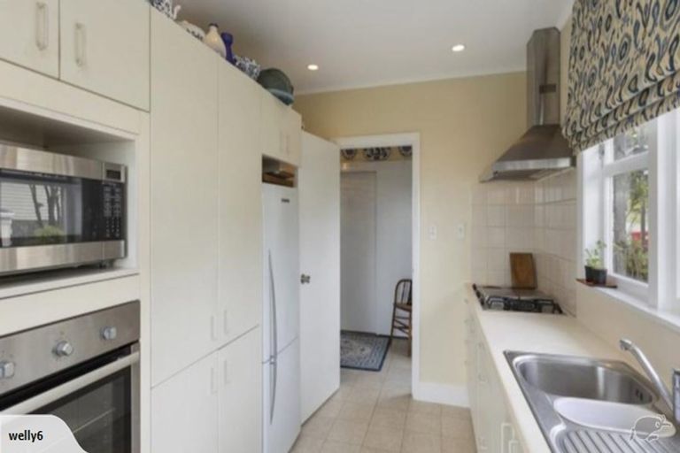 Photo of property in 53 Oakleigh Street, Maungaraki, Lower Hutt, 5010