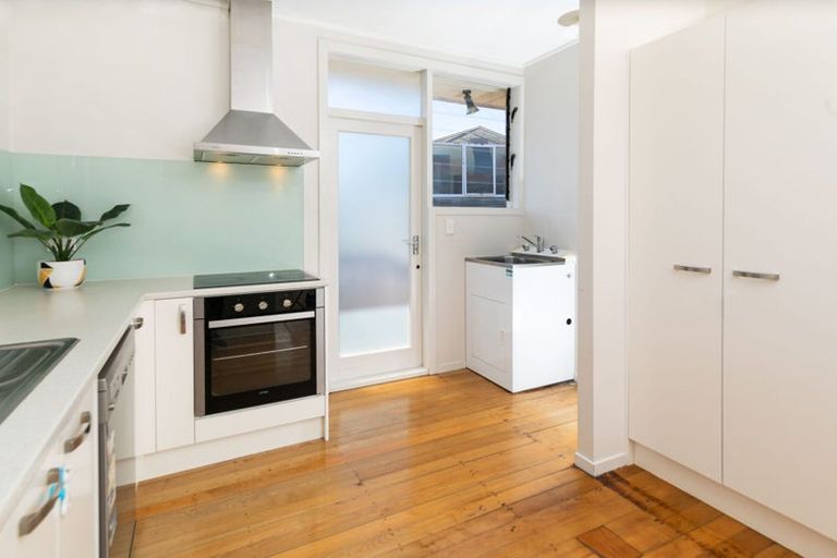 Photo of property in 19a Marewa Street, Te Atatu South, Auckland, 0610