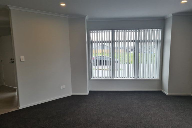 Photo of property in 17 Komata Crescent, Papamoa Beach, Papamoa, 3118