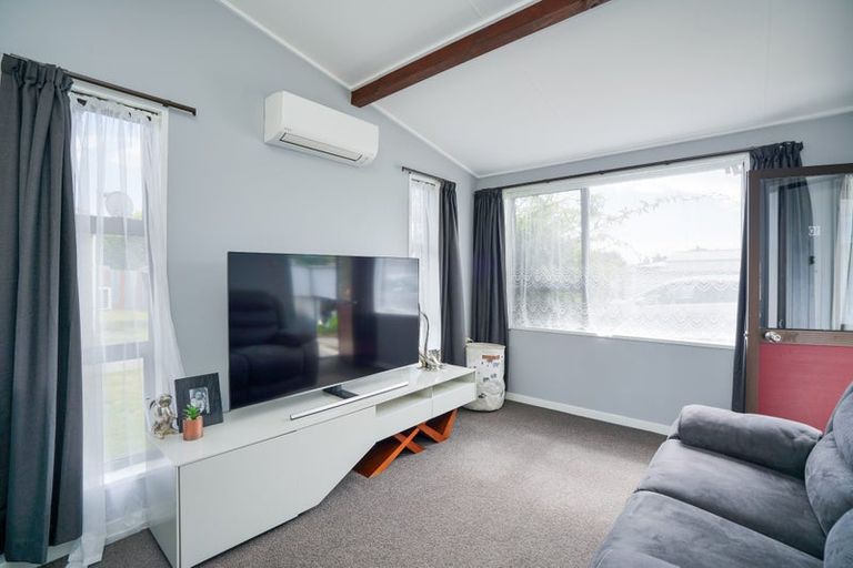 Photo of property in 1-12/71 Main Street, Mataura, 9712