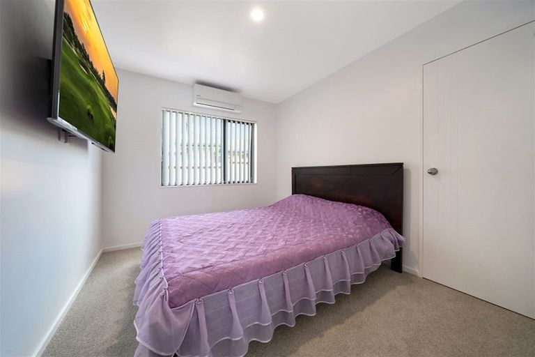 Photo of property in 23 Riverglade Parkway, Te Atatu South, Auckland, 0610