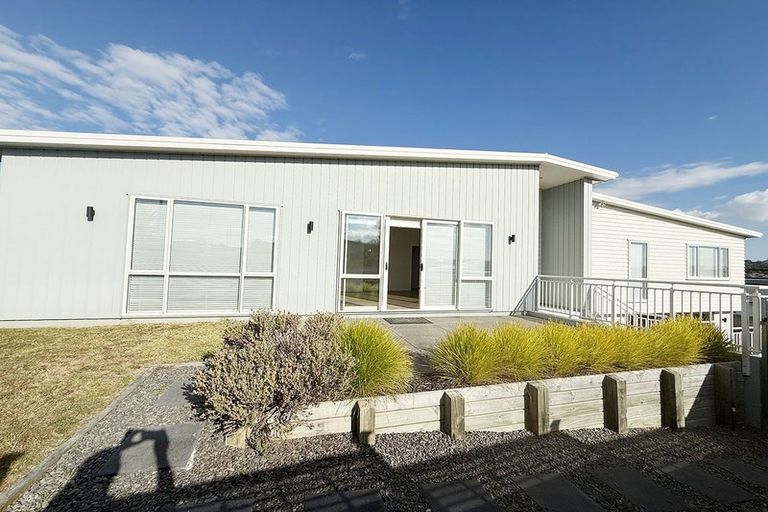 Photo of property in 1 Marine Garden Crescent, Beachlands, Auckland, 2018