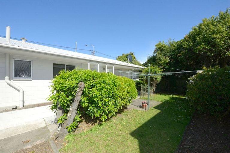 Photo of property in 63 Main Road, Redcliffs, Christchurch, 8081