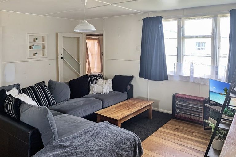 Photo of property in 15 Pratt Avenue, Foxton Beach, Foxton, 4815