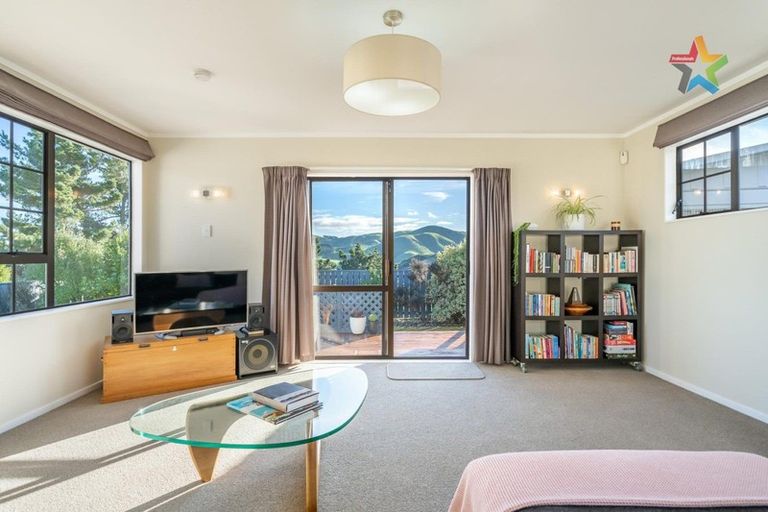 Photo of property in 27 Kaitangata Crescent, Kelson, Lower Hutt, 5010