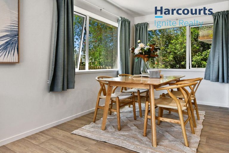 Photo of property in 23a Lane Road, Weymouth, Auckland, 2103