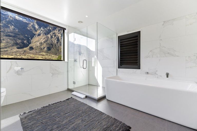 Photo of property in 4 Stockyard Lane, Jacks Point, Queenstown, 9371