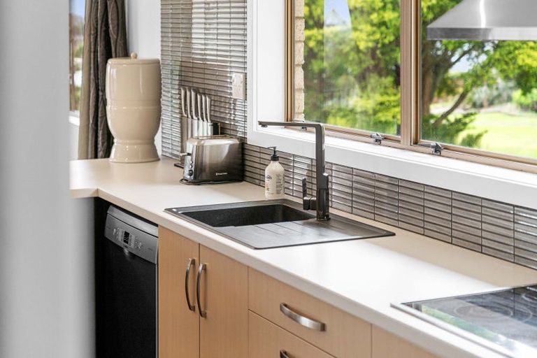 Photo of property in 1 Burgess Street, Te Aroha, 3320