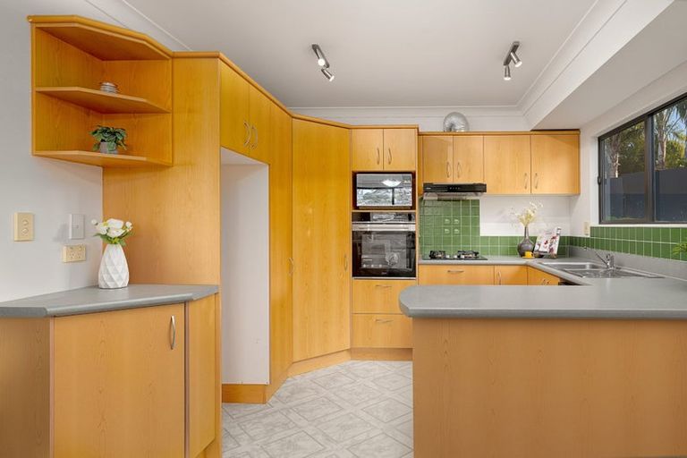 Photo of property in 54 Zefiro Drive, Massey, Auckland, 0614