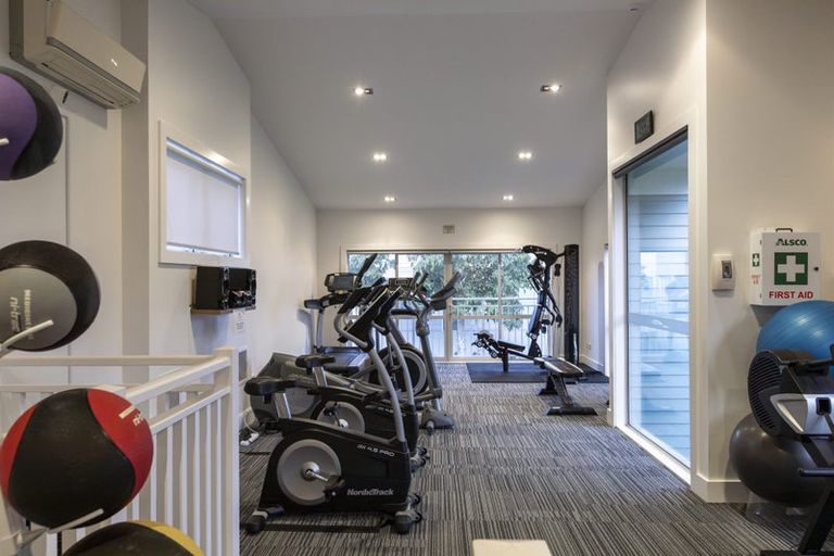 Photo of property in 62 Rewa Rewa Lane, Orewa, 0931