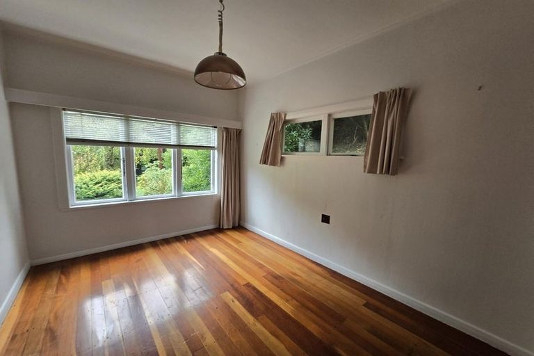 Photo of property in 6 Rangiora Avenue, Kaiwharawhara, Wellington, 6035