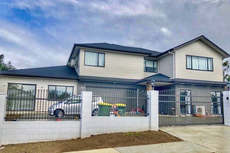 Photo of property in 22 Lisa Rise, Half Moon Bay, Auckland, 2012
