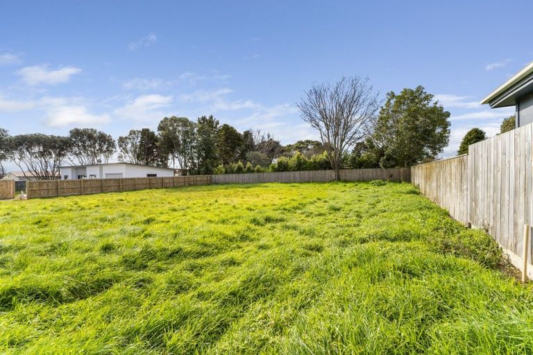Photo of property in 10 Ropata Te Ao Way, Otaki, 5512