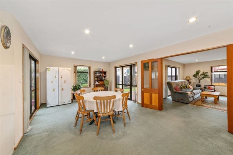 Photo of property in 2/232 Waimairi Road, Ilam, Christchurch, 8041