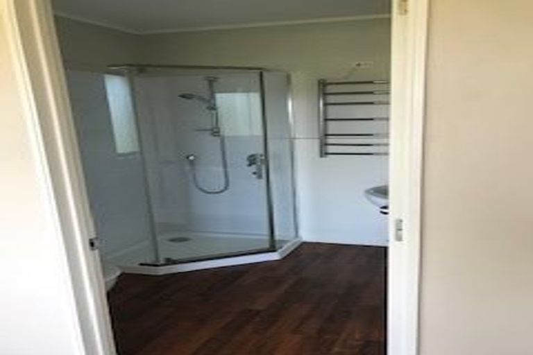 Photo of property in 222 Birdwood Road, Massey, Auckland, 0614