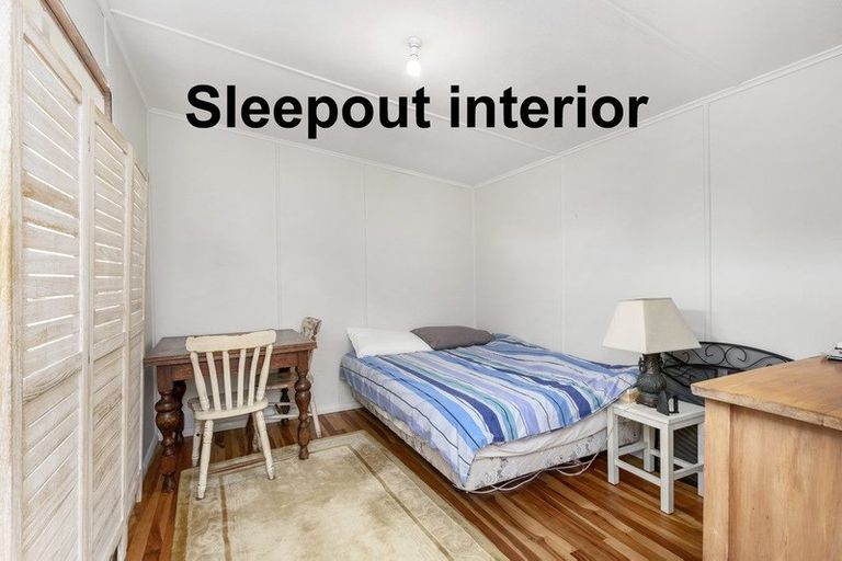 Photo of property in 10 Marine Parade, Raglan, 3225