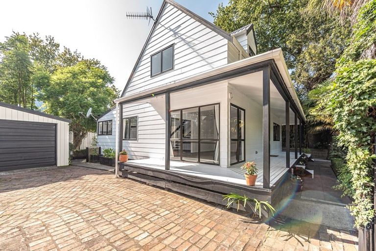 Photo of property in 96a Anzac Parade, Whanganui East, Whanganui, 4500