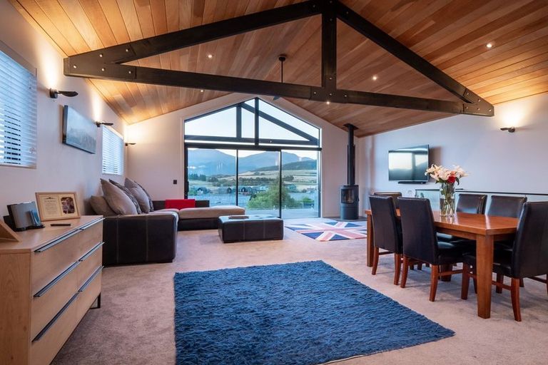 Photo of property in 7b Rannoch Drive, Jacks Point, Queenstown, 9371