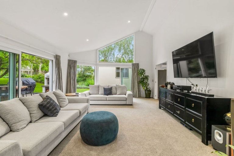 Photo of property in 26 Woodlyn Drive, Karaka, Drury, 2578