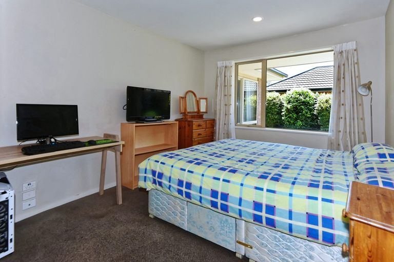 Photo of property in 25 Heathridge Place, Lincoln, 7608