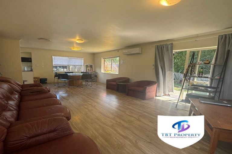 Photo of property in 10 Portrush Lane, Takanini, 2112