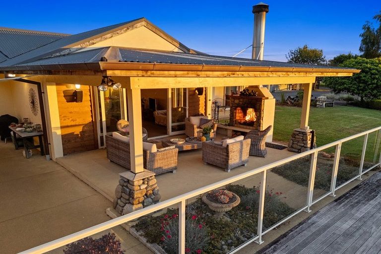 Photo of property in 101 Forest Lakes Road, Otaki, 5583