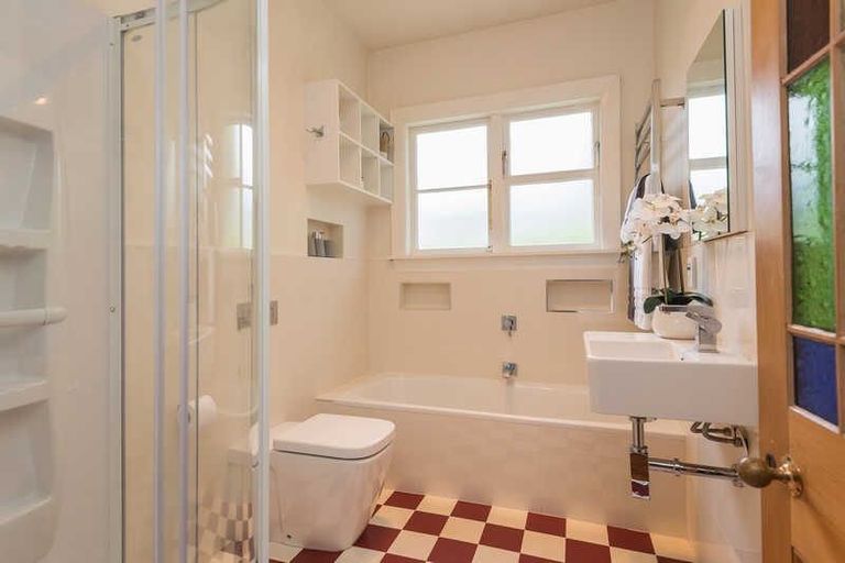 Photo of property in 193 Weston Road, St Albans, Christchurch, 8052