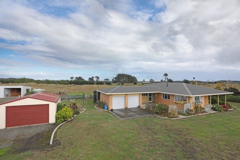 Photo of property in 547 Raumai Road, Bulls, 4894