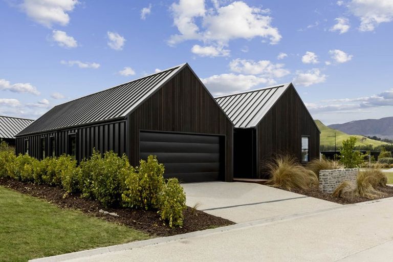 Photo of property in 6 Carrick Lane, Lake Hayes, Queenstown, 9304