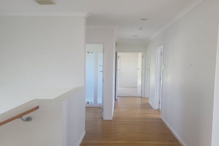 Photo of property in 11 Woodside Avenue, Northcote, Auckland, 0627