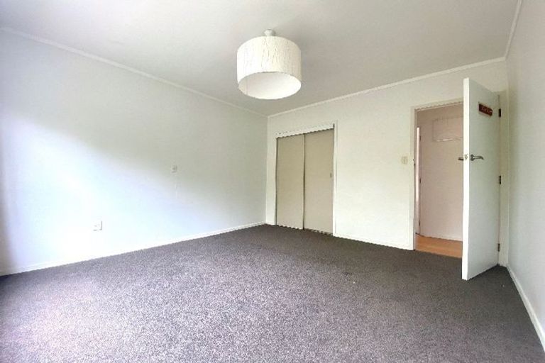 Photo of property in 1/17 Thornton Road, Milford, Auckland, 0620
