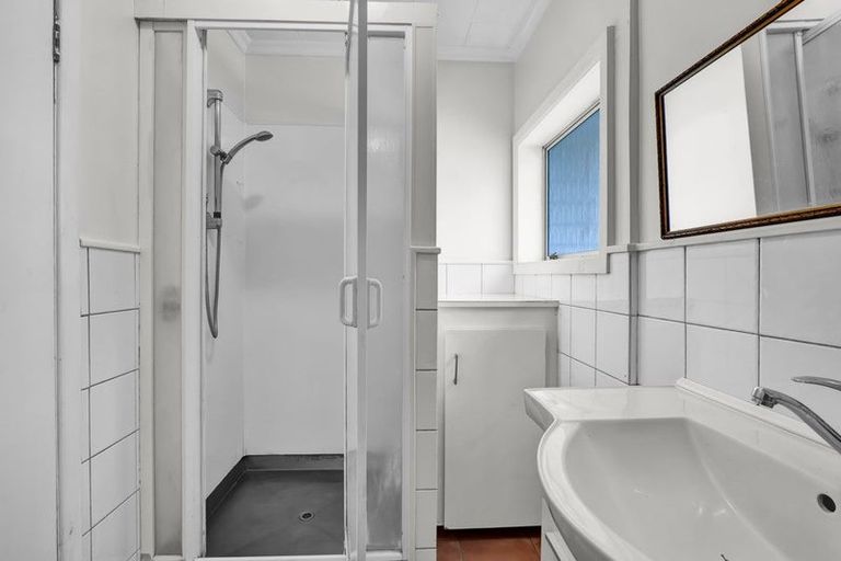 Photo of property in 342 South Road, Hawera, 4610