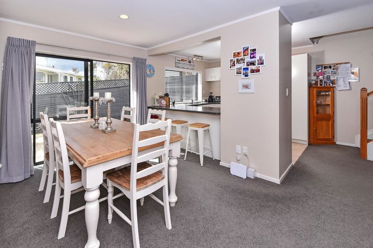 Photo of property in 1/78 Saint Annes Crescent, Wattle Downs, Auckland, 2103