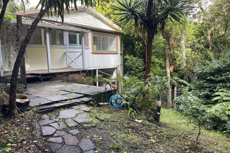 Photo of property in 57 Tanekaha Road, Titirangi, Auckland, 0604