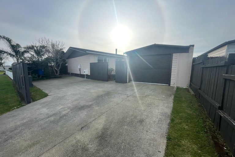 Photo of property in 215 Parklands Avenue, Bell Block, New Plymouth, 4312