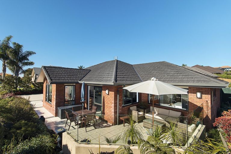 Photo of property in 1 Ludlow Place, Pukekohe, 2120