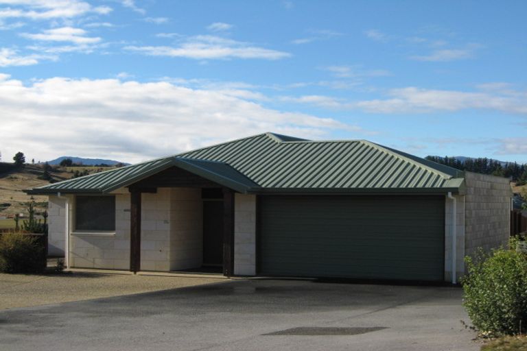 Photo of property in 73 Totara Terrace, Wanaka, 9305