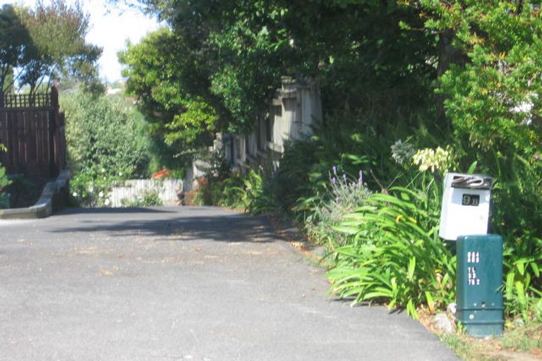 Photo of property in 1/9 Cashmere Place, Glenfield, Auckland, 0629
