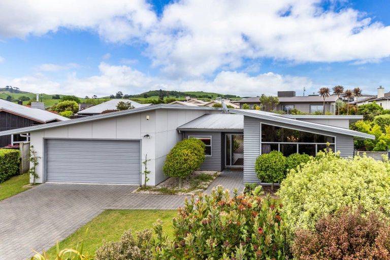 Photo of property in 10 Harling Close, Nukuhau, Taupo, 3330