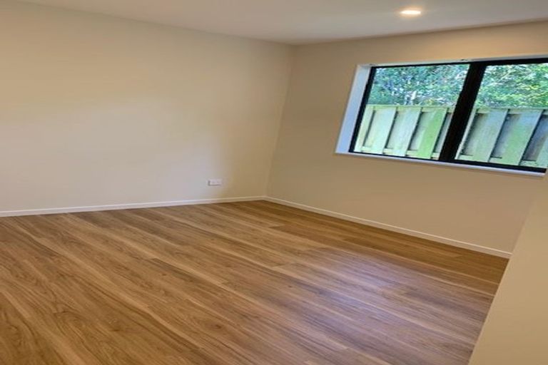 Photo of property in 3c Scenic Drive, Hillpark, Auckland, 2102
