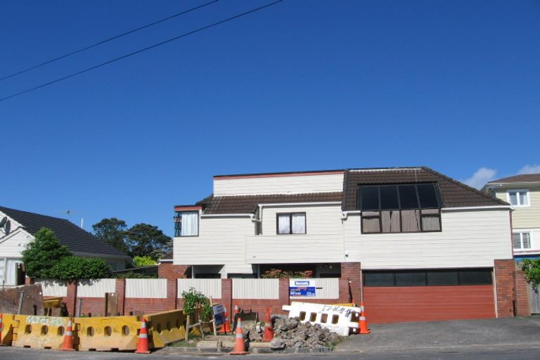 Photo of property in 1 Bungalow Avenue, Point Chevalier, Auckland, 1022