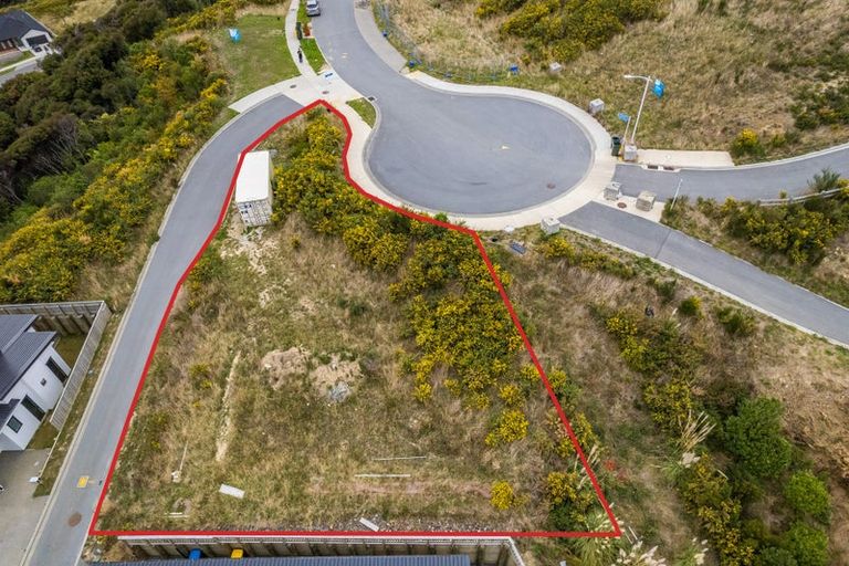 Photo of property in 1 Trysail Place, Whitby, Porirua, 5024