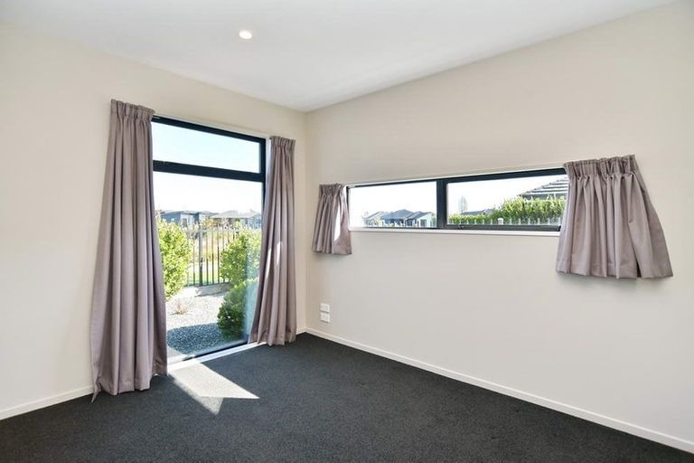 Photo of property in 21b Te Whenu Crescent, Marshland, Christchurch, 8083