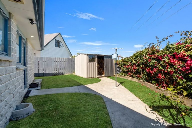 Photo of property in 32 Somerset Crescent, Highbury, Palmerston North, 4412
